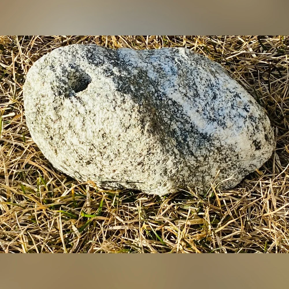 GraniteRock w/Hole For-Aquarium/Terrarium-Beautiful/Inserting/Beneficial/Natural